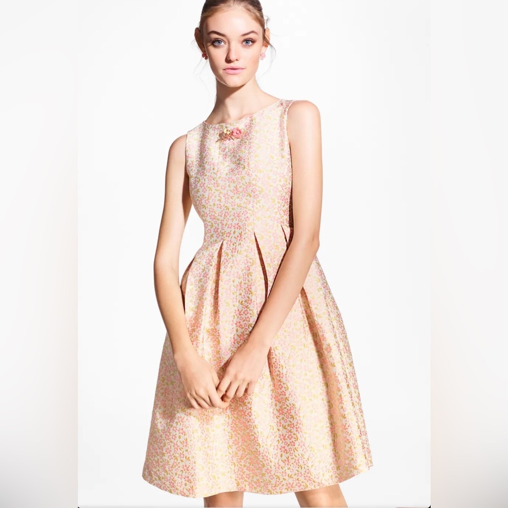 BROOKS BROTHERS READY TO WEAR COLLECTION PASTEL PEACE COLOR